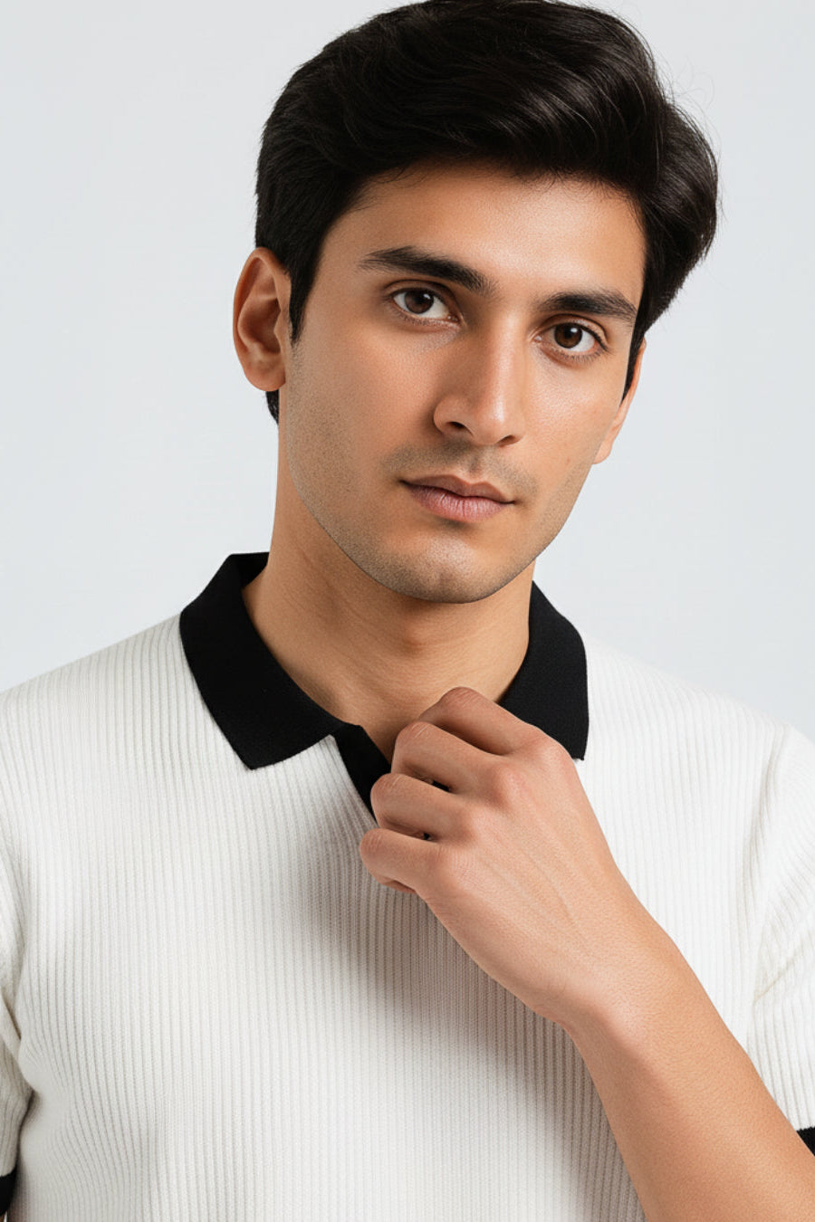 Knitted White Johnny Collar