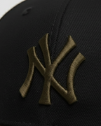 NY Brown/Black Suede Cap